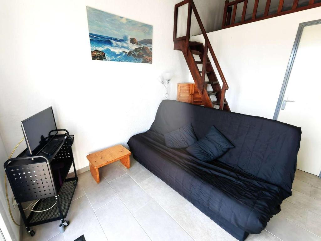 Studio mezzanine au cœur de la pinède, à 800m de la plage, 4 pers, parking privatif - FR-1-607-191 - 2