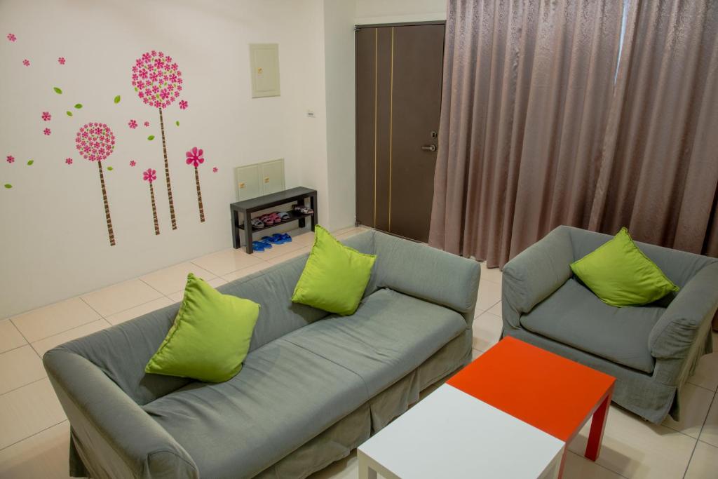 Shared lounge/TV area