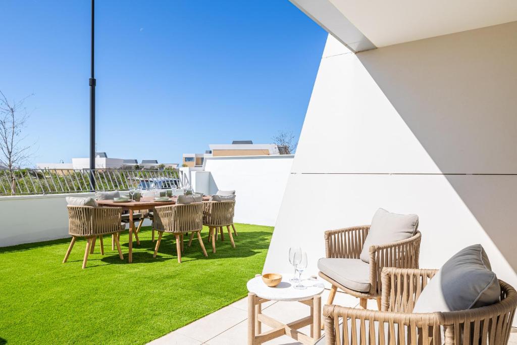 Luxury House Chaparral Golf E70 by AORA STAY - 4