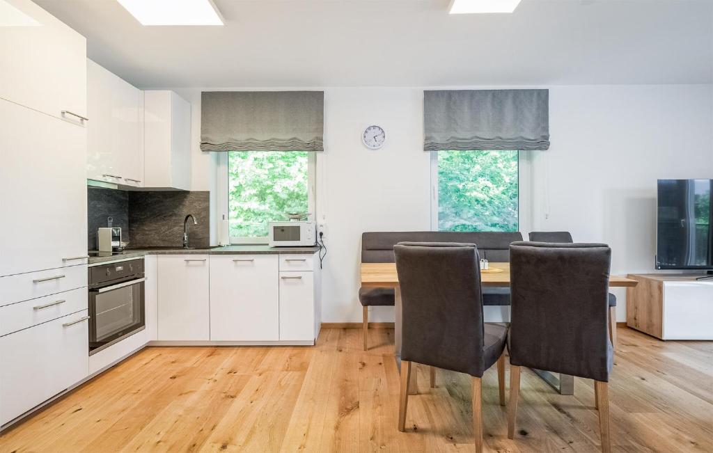 Seeblick-Apartment In Velden - 5