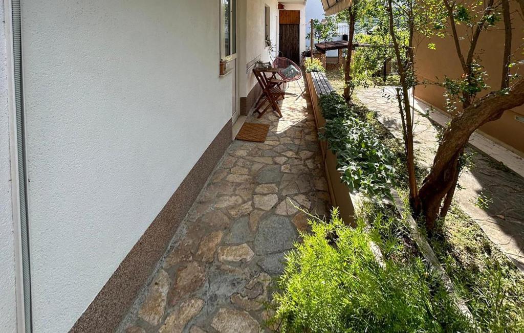 Amazing Apartment In Jesenice With Wifi, Jesenice