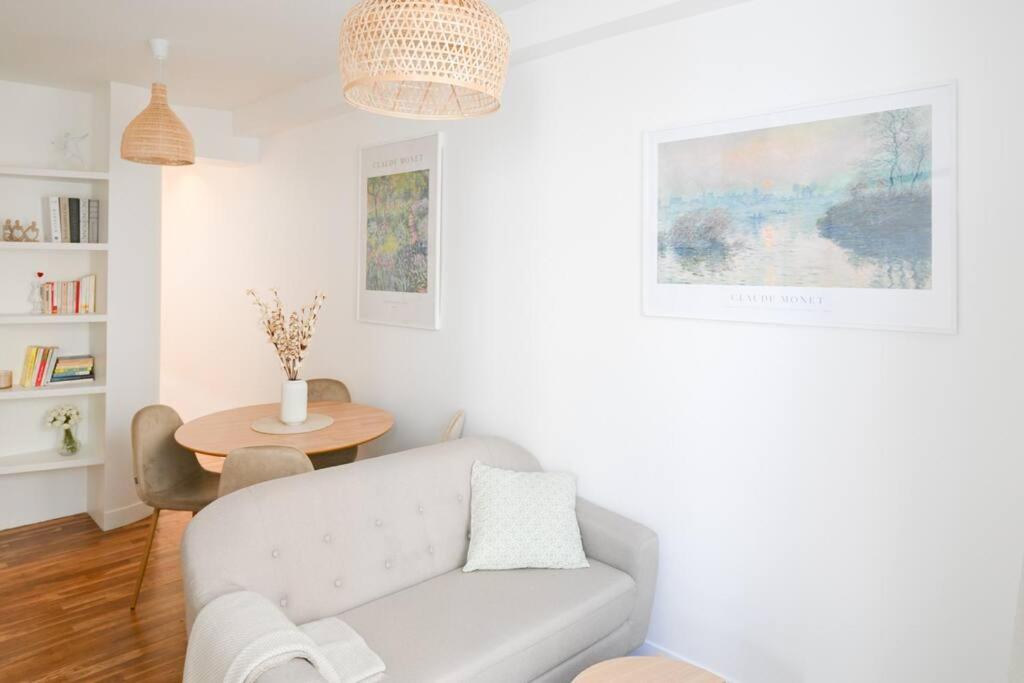 We Parisian The Marais Cozy Home - 2