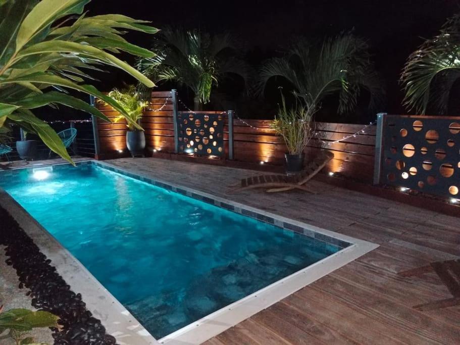 T2 Beausoleil, Les Abymes