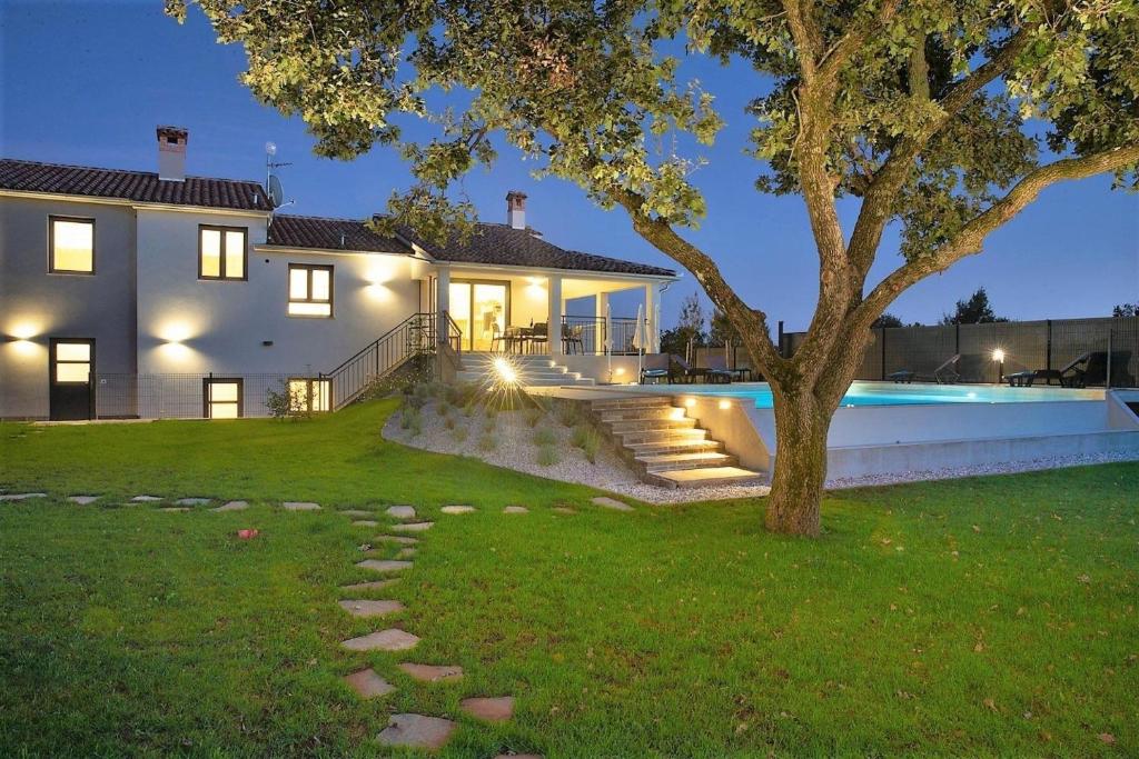 Ferienhaus mit Privatpool für 6 Personen ca 160 qm in Pula, Istrien Istrische Riviera, Pula