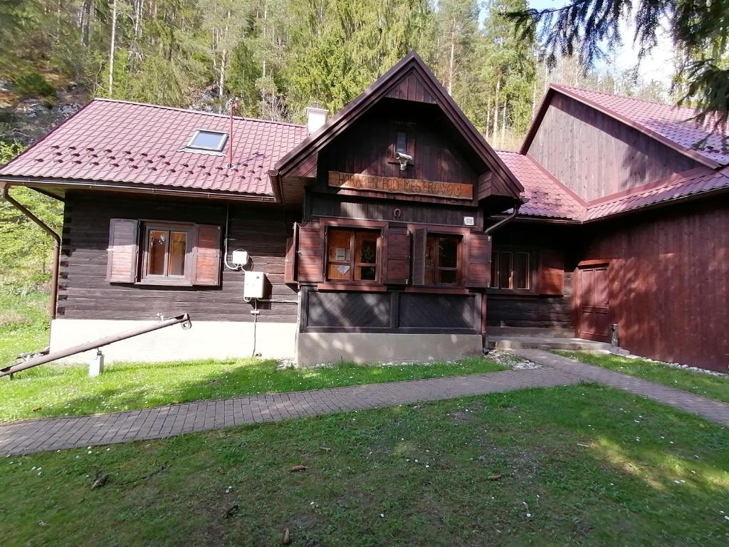 Chata Horáreň Meštrová, Kvačany