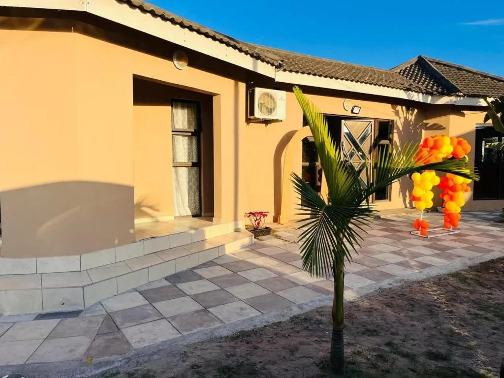 AFRICAN DREAM LODGE MBAZWANA, hotel in Mbazwana