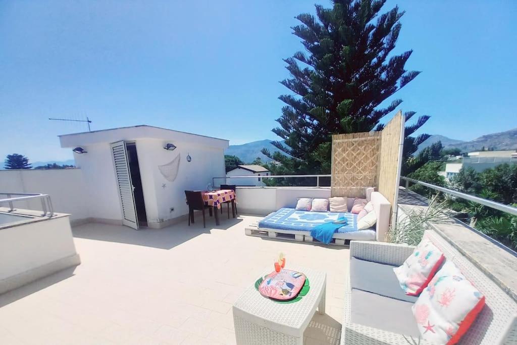 Villa Mondello Terraces & Jacuzzi - 1