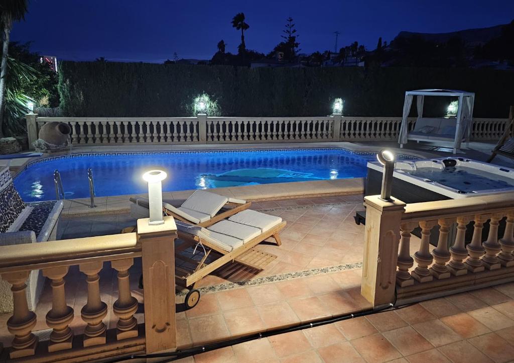 Luxury Villa - pool, hot tub, aircon, TVs, home cinema, office, Gbit Internet, sports equipment - 5