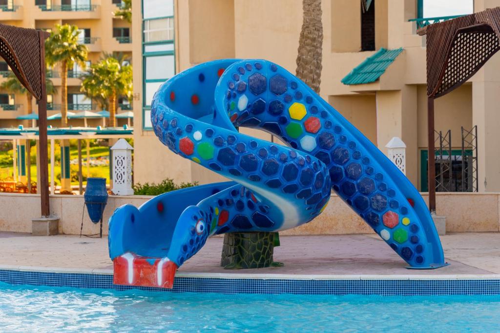 Moreno Horizon Spa and Resort — Swimming pool in Hurghada, Red Sea