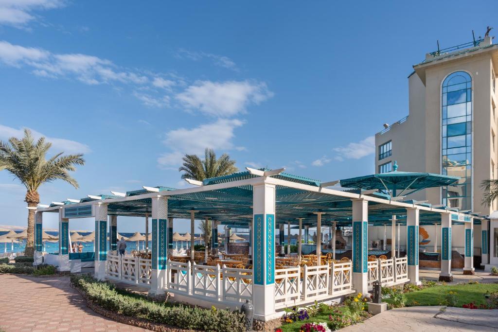 Moreno Horizon Spa and Resort — Restaurant & bars in Hurghada, Red Sea