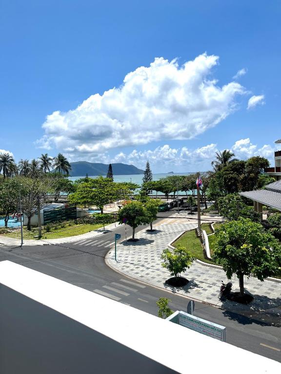 コン ダオ タン ソン ニャット ホテル (Con Dao Tan Son Nhat Hotel) 眺望