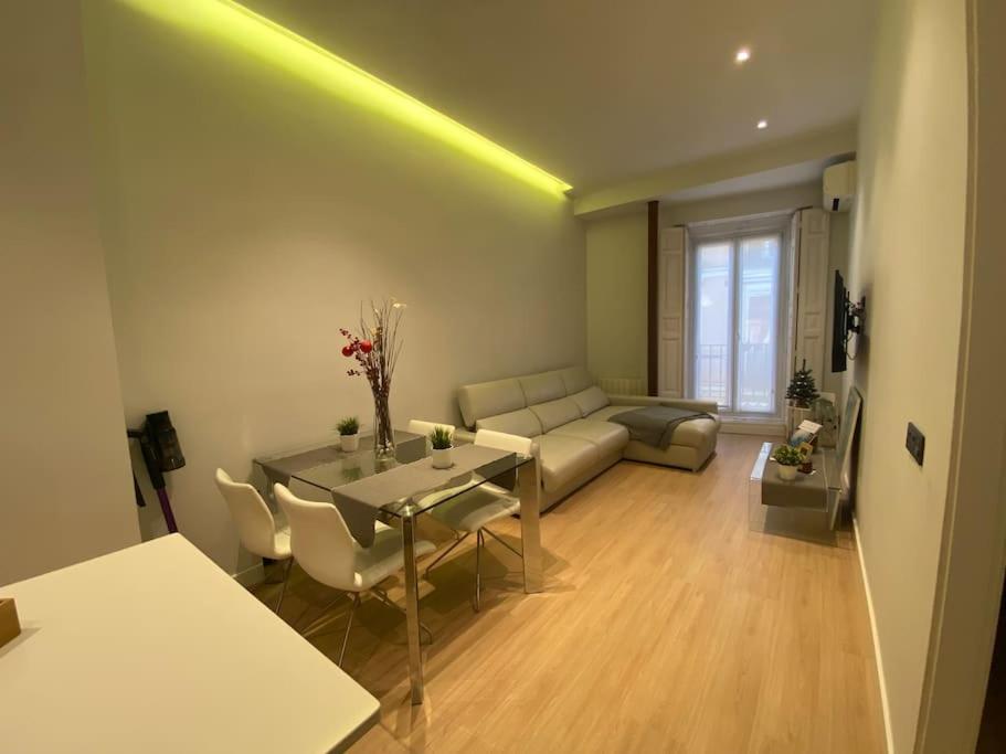 Apto Chueca 1 dormitorio. 2 baños - 3