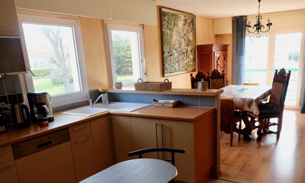Appartement lumineux, 80m2, au calme, 10mn à pieds de la plage - 4