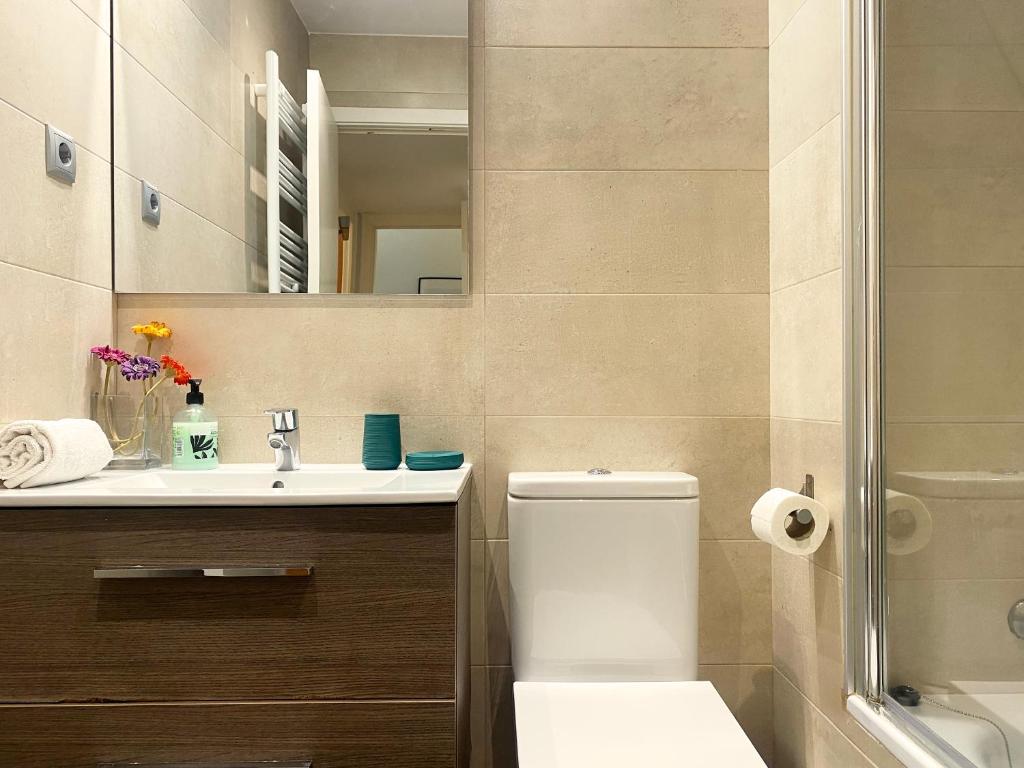 Comfortable apartment, 3 bedrooms with AC Camp Nou - 4