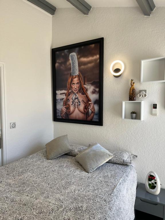 BEGOOD'IZ naturiste Studio indépendant au calme au coeur du village - 3