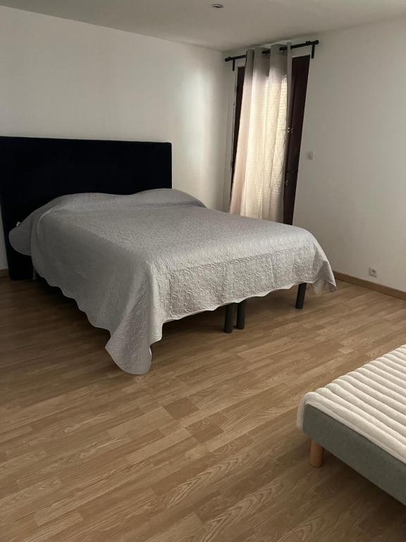 Bas de villa avec piscine - 5