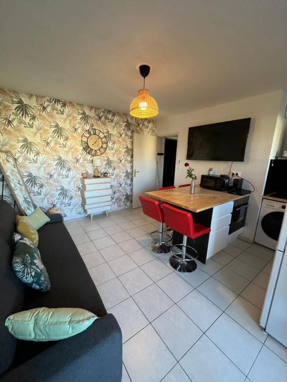 Joli T2/ Tram/ Clim/ Parking/ Wifi/ Piscine - 5