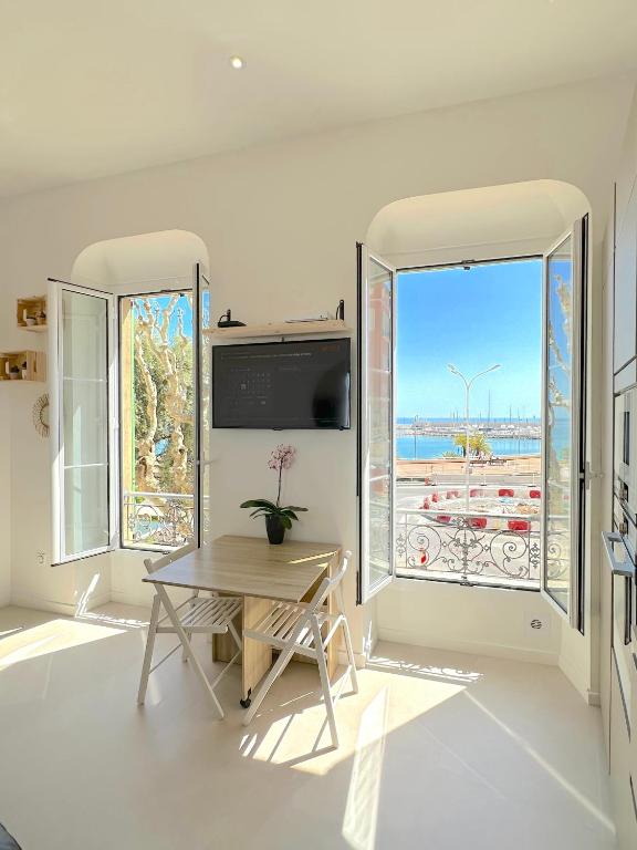 MENTON # MONACO - F1 GP - 4 PERSONS - SEA VIEW - NEW - PARKING - CLIM - PREMIUM - BEACH and SUN - 5