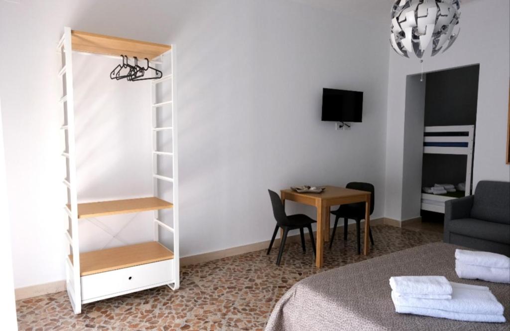 Sole & Luna Guest House - 3