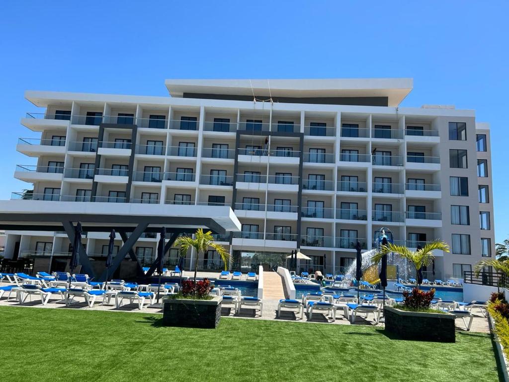 High Garden Grand Hotel - 1