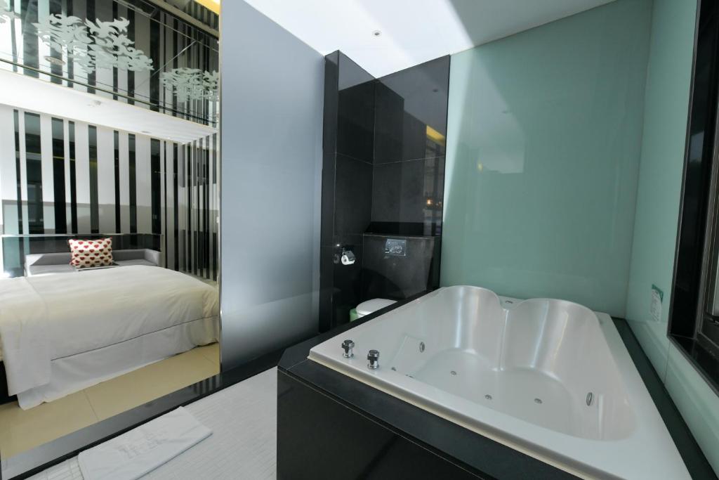 湖山風景旅館 Sun-View Motel