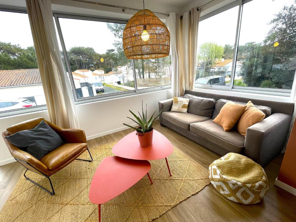 Villa avec piscine chauffée proche plage, WiFi, billard et garage à La Tranche-sur-Mer - FR-1-22-333 - 2