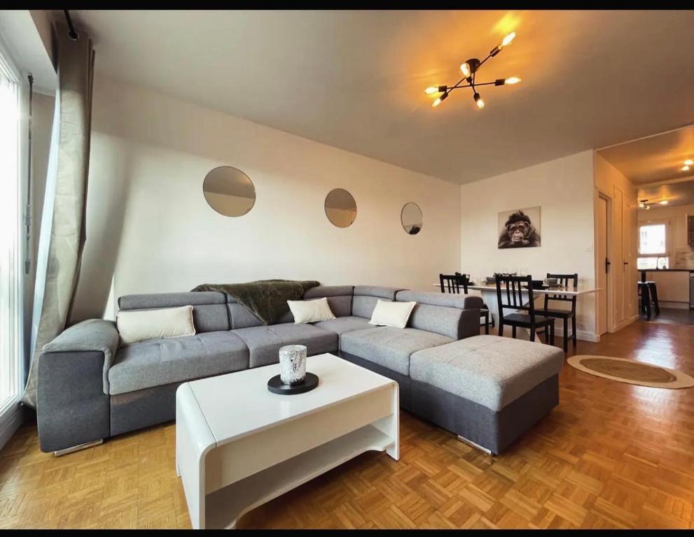 Le Bary - 10p - 100m2 - Gare - Parking Privé Gratuit, Le Mans