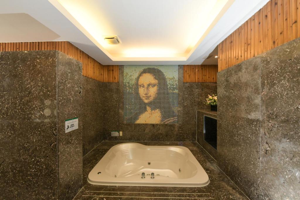 湖山風景旅館 Sun-View Motel