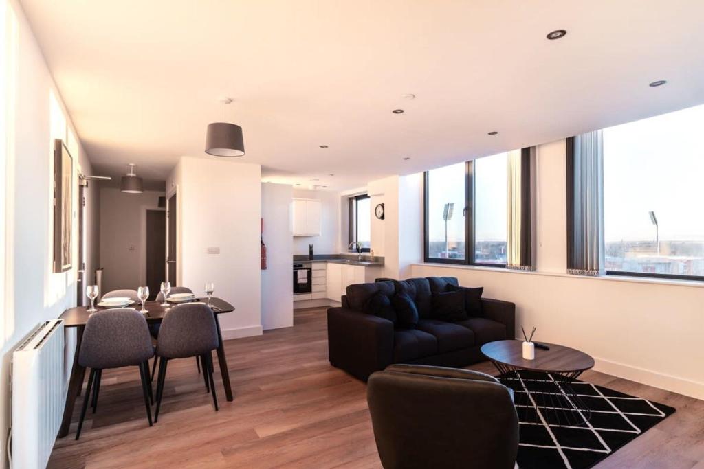 StayZeni, Alexandra Rise Manchester 2 Bed Flat, Manchester
