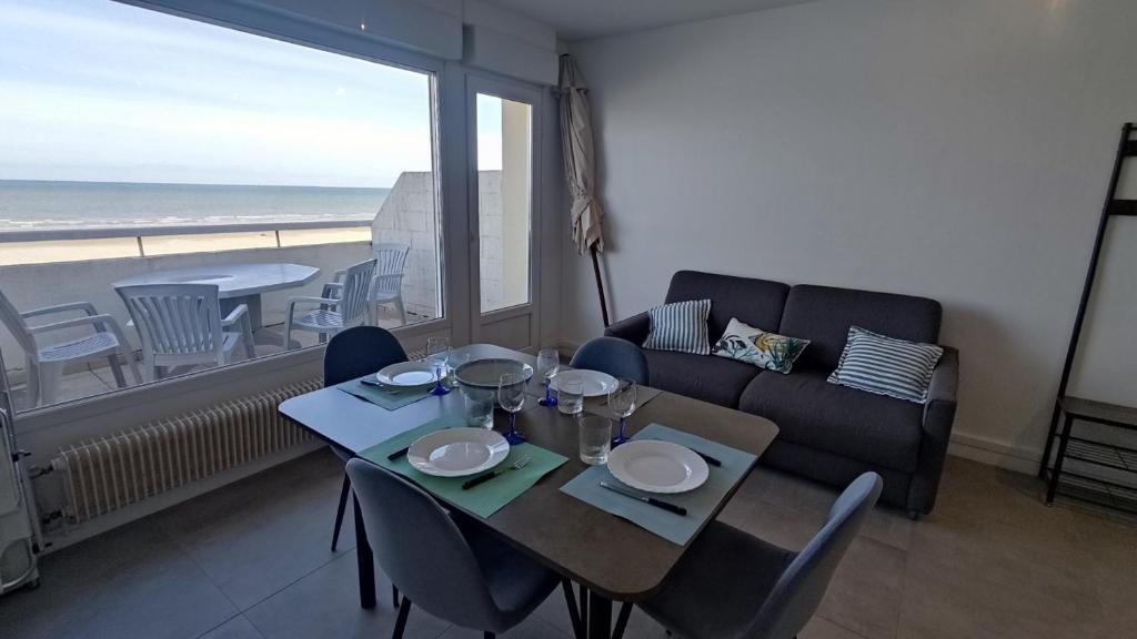 Une terrasse sur la Mer - 5