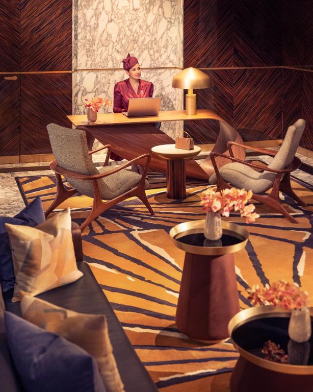 フロント・ロビー