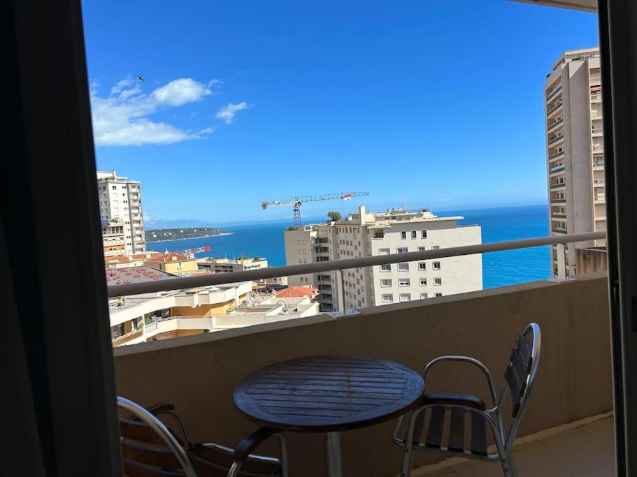 Sunnydaze Monaco beach apartment - 4