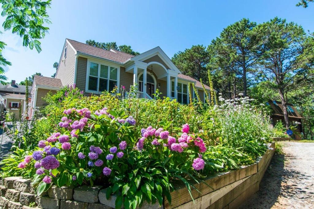 Updated Property on Lt Island, Wellfleet