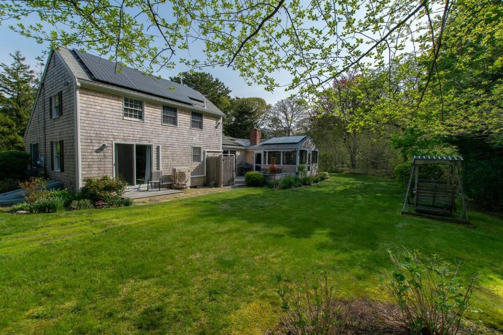 Spacious Mins from Beach & Dogs Welcome, Eastham