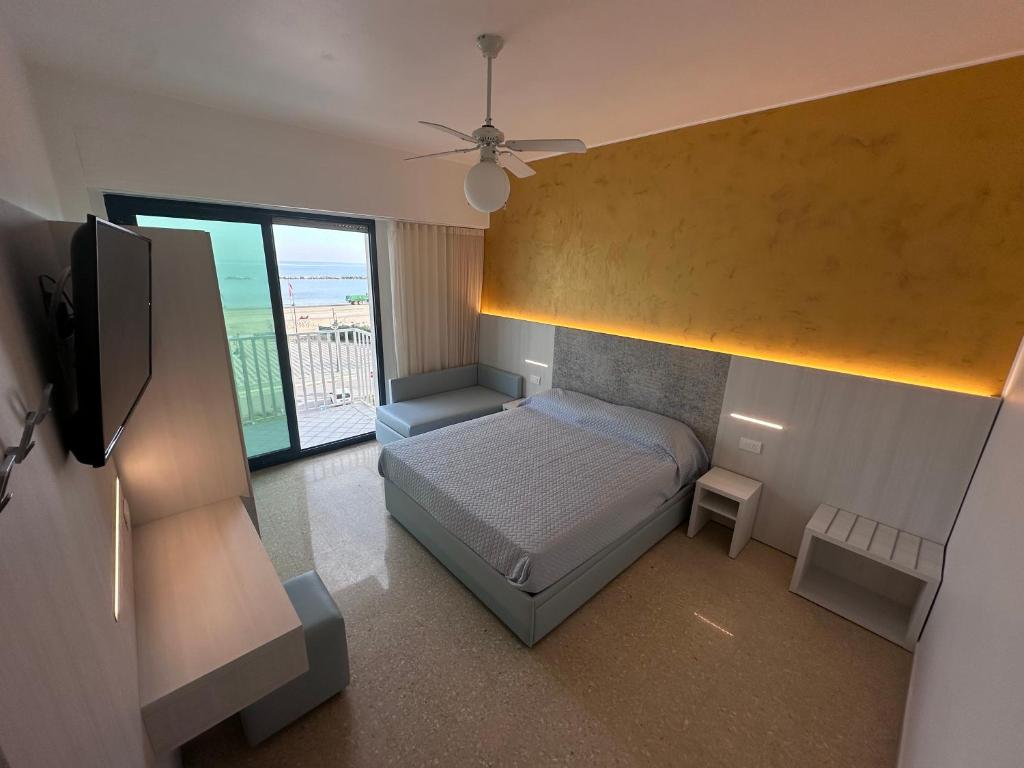 Hotel Royal - 3
