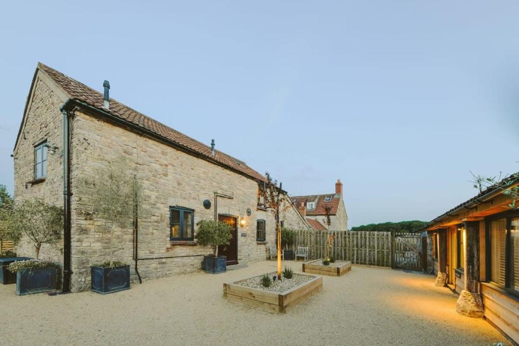 The Stable- Hopewell, Bristol