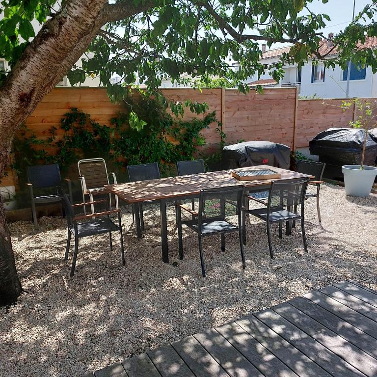 Maison familiale avec jacuzzi et piscine - 4