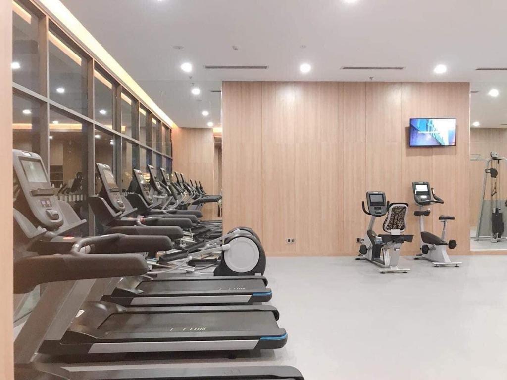 One Bedroom Suite at Republic Plaza &#8211; Pool &#038; City View