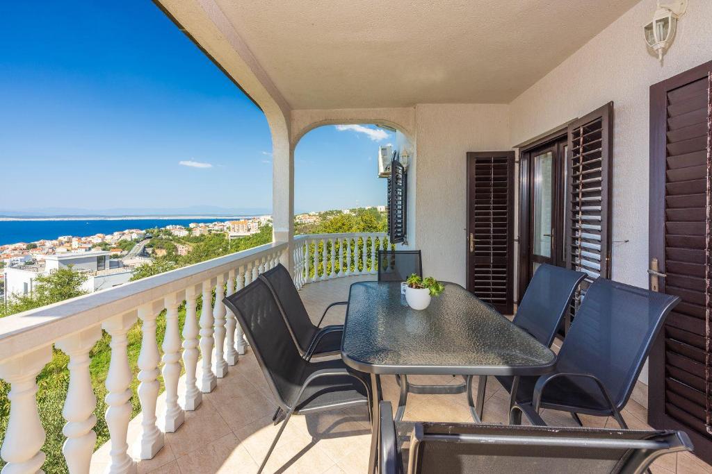 Meerblick Apartment mit WiFi, Grill, Klima und strandnah, Crikvenica