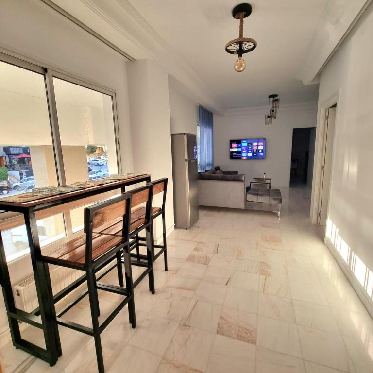 City View, Ennasr Spacious s2 Apartment, Ariana