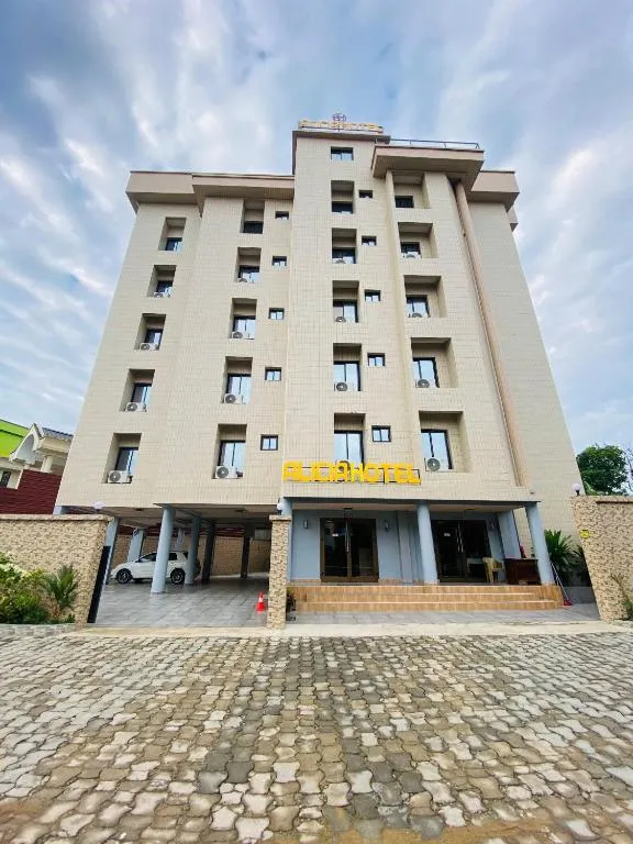 ALICIA HOTEL, hotel in Douala