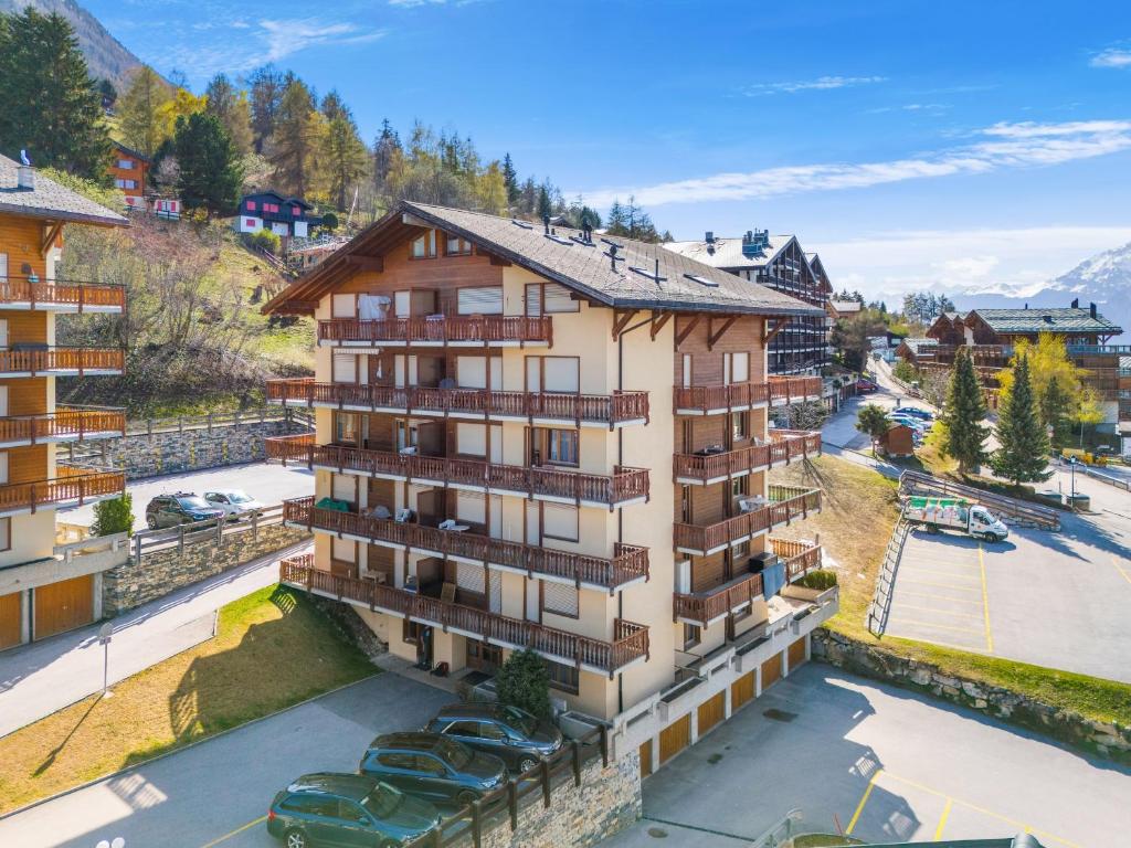 Ambassador II nr 10 - 4 pers - pres des pistes - 2