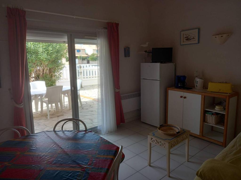 HOLIDAYLAND 201 VILLA T3 MEZZANINE 8 couchages climatisé NARBONNE PLAGE - 5