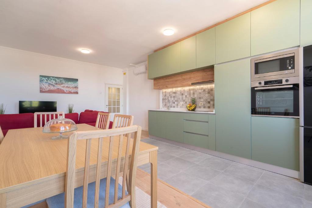 Host Wise - Comfy Minimalist Flat, Porto