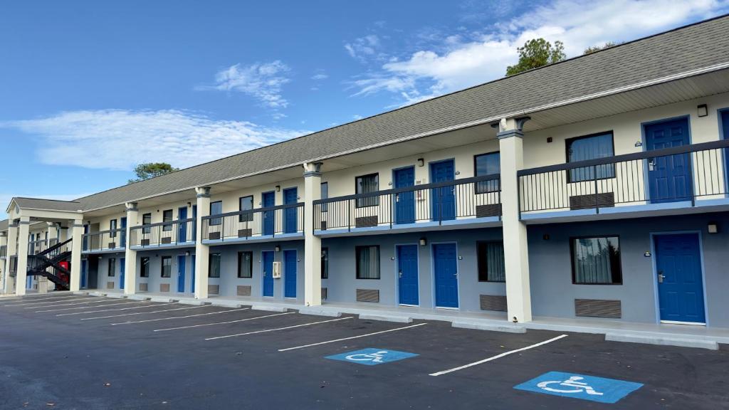 Days Inn By Wyndham Lexington-Columbia, Lexington
