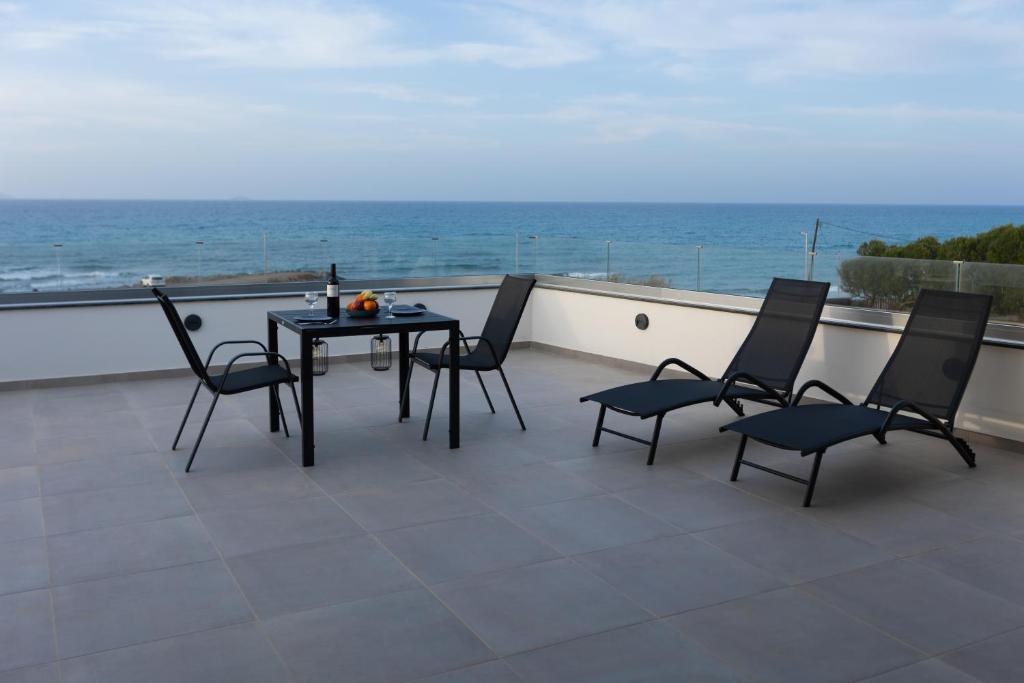 Onar seaside experience, Kokkíni Khánion