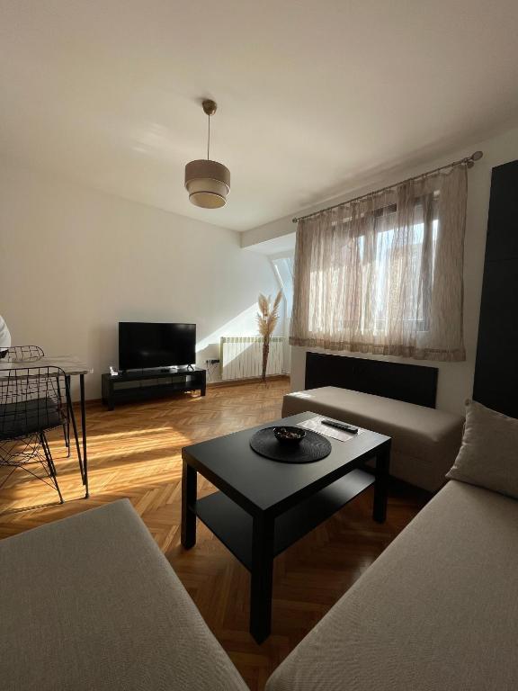 BMM LUX APARTMENT CENTAR - 1