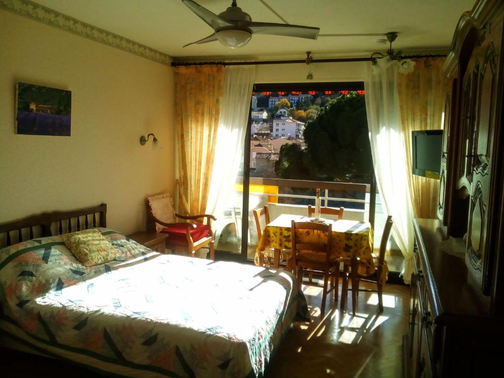 Studio Petite Provence vacances ou cure vue montagne - 1
