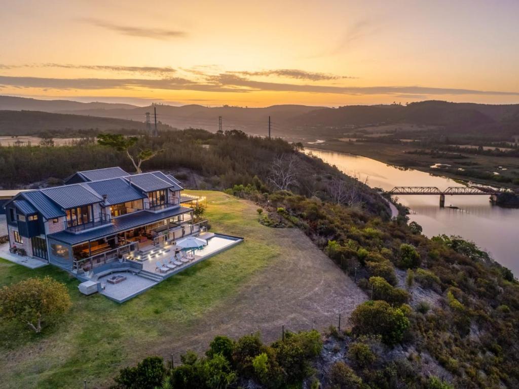 CLOUD 9 - KNYSNA DREAM HOME, Knysna