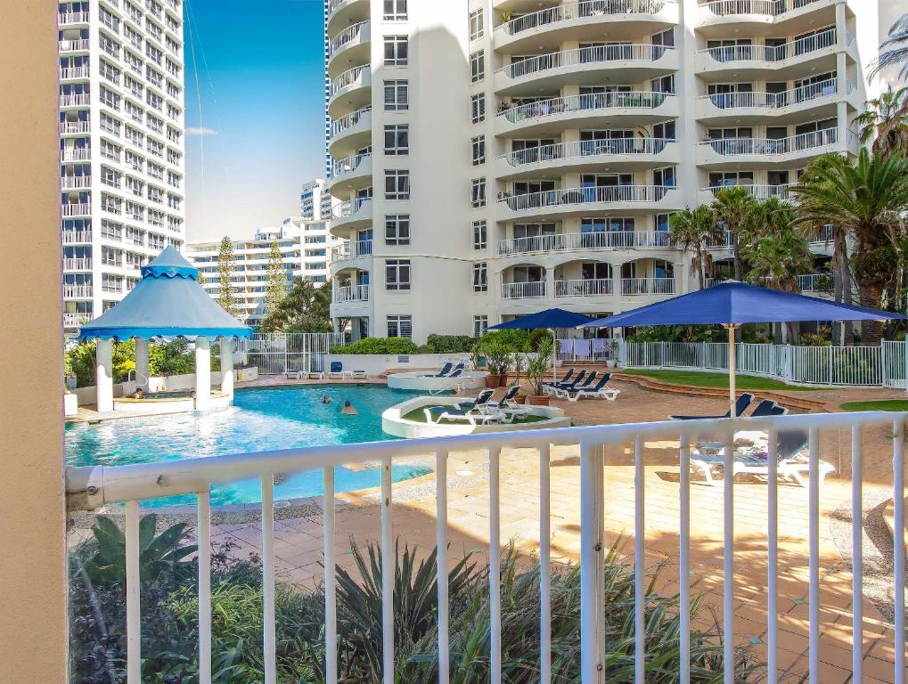 スイミングプール